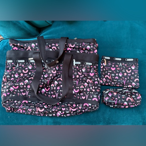 Lesportsac Handbags - LeSportsac Paris Tote Set